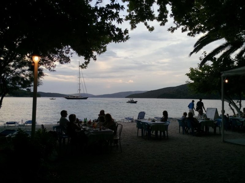 Avra Beach Hotel - Снимка 9