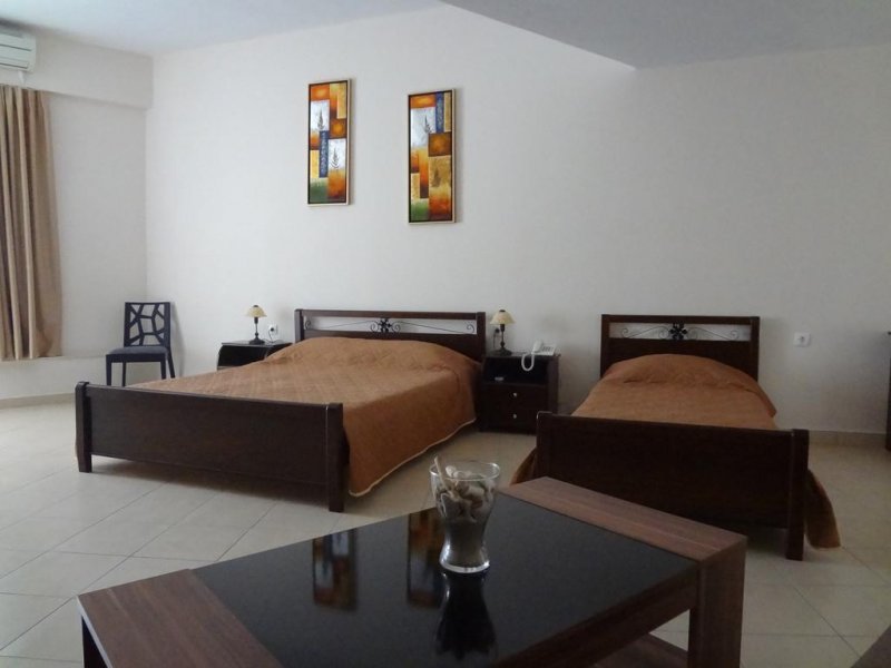 Avra Beach Hotel - Снимка 5