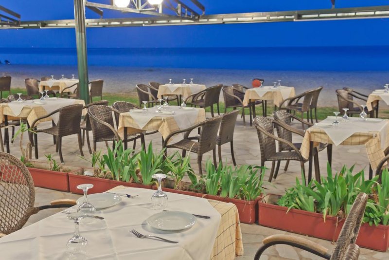 Olympios Zeus - Снимка 3