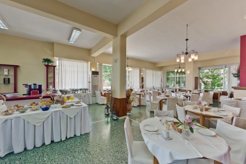 Olympios Zeus - Снимка 2