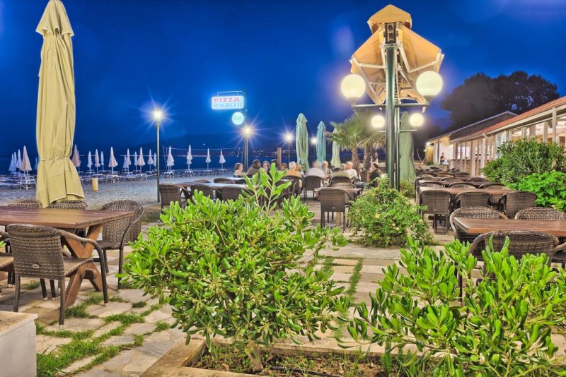 Olympios Zeus - Снимка 1