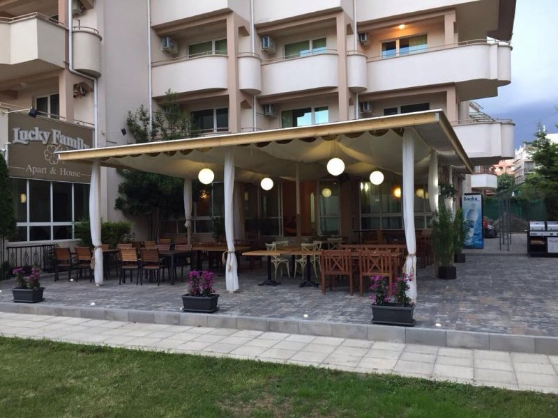 Апартхотел  Лъки Фемили - Снимка 0