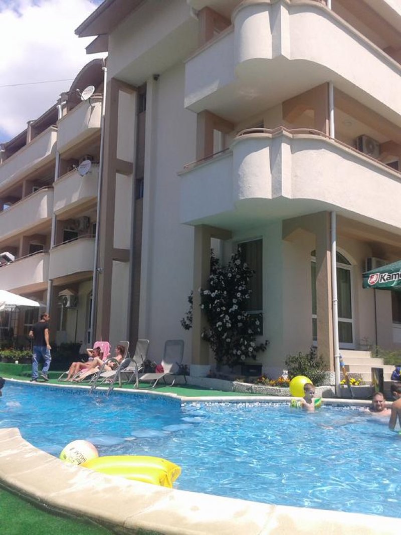 Апартхотел  Лъки Фемили - Снимка 10