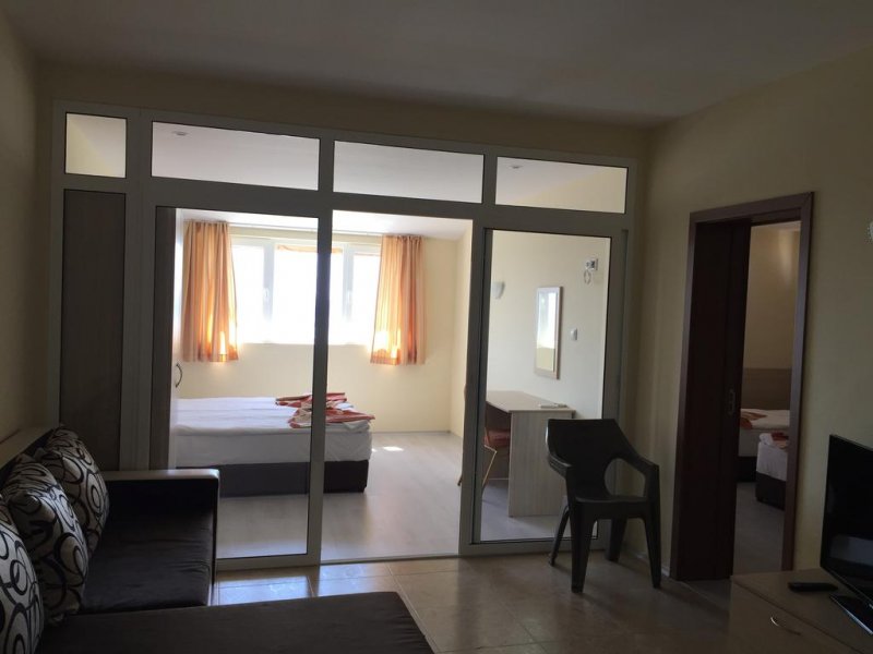 Апартхотел  Лъки Фемили - Снимка 1