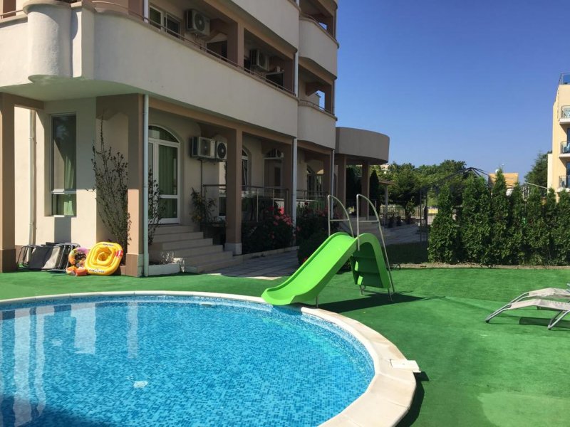 Апартхотел  Лъки Фемили - Снимка 2