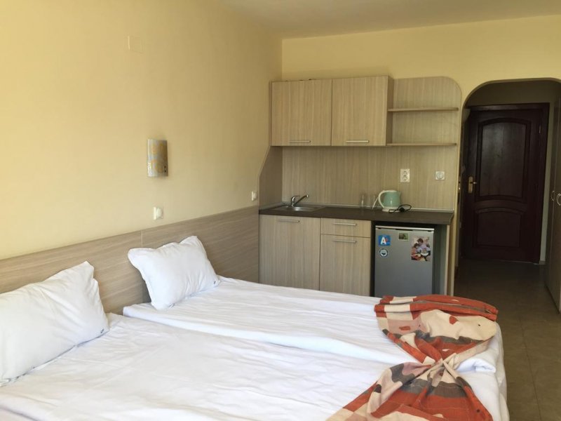 Апартхотел  Лъки Фемили - Снимка 9