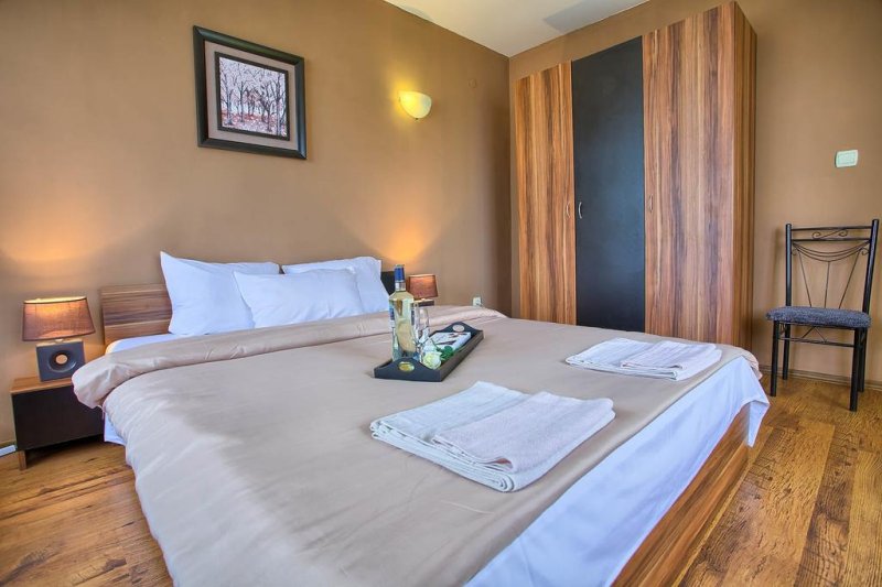 Къща за гости Слънчев цвят - Снимка 8