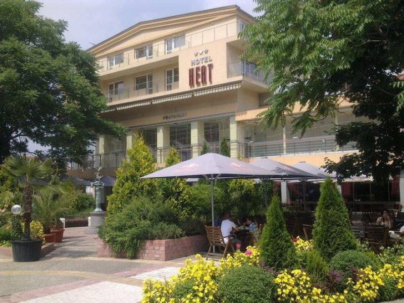 Хотелски комплекс Heat - Снимка 0