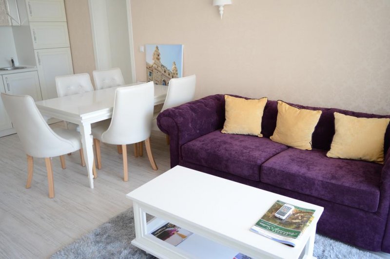 Апарткомплекс Хармони Суитс - Монте Карло - Снимка 7