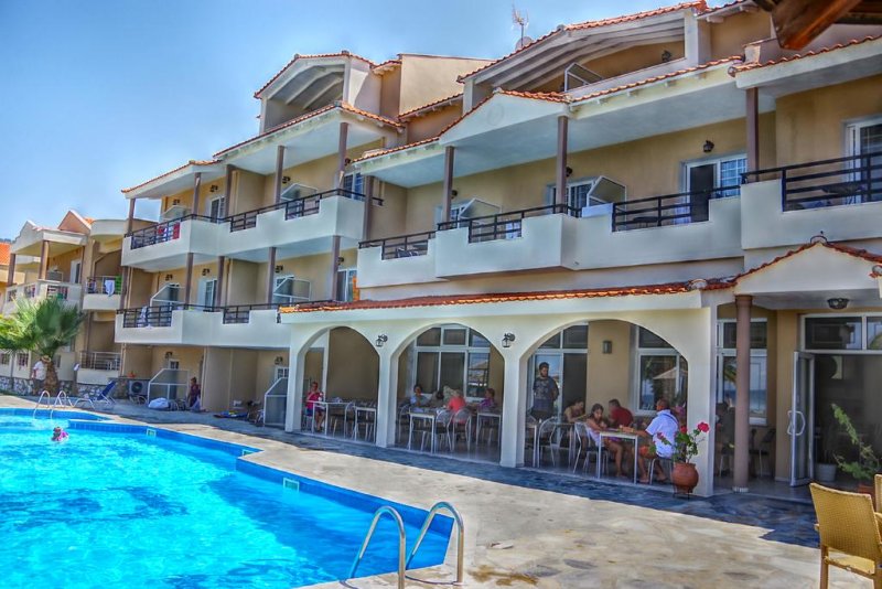 Rachoni Bay - Снимка 0