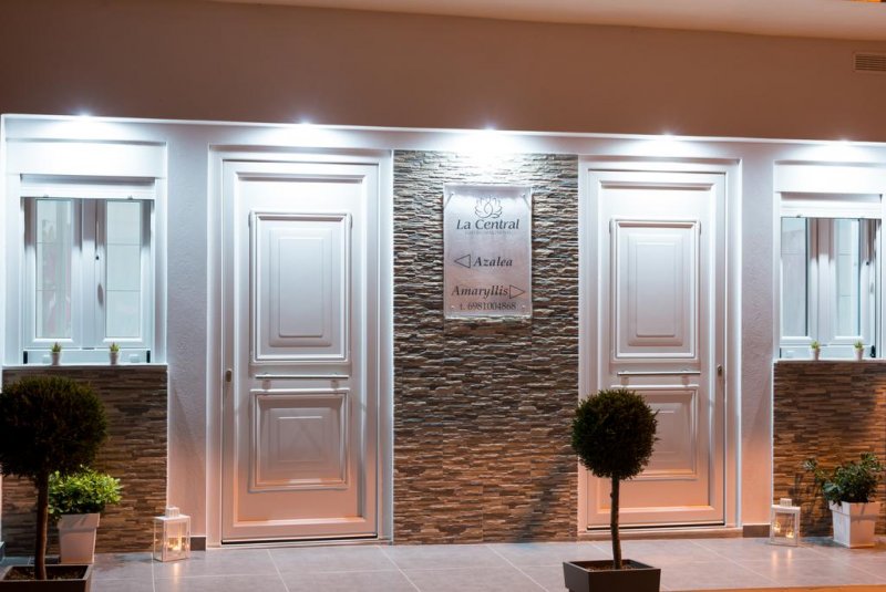  Lа Central Apartments - Снимка 5