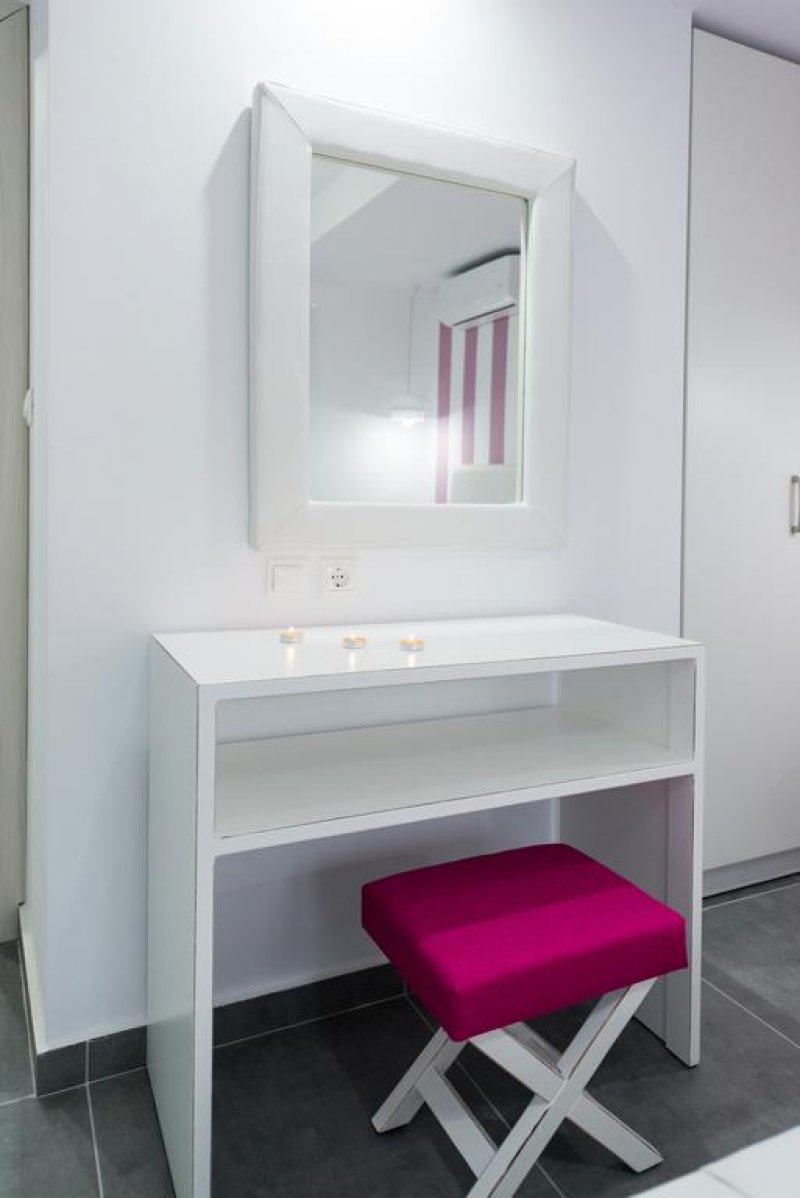 Lа Central Apartments - Снимка 8