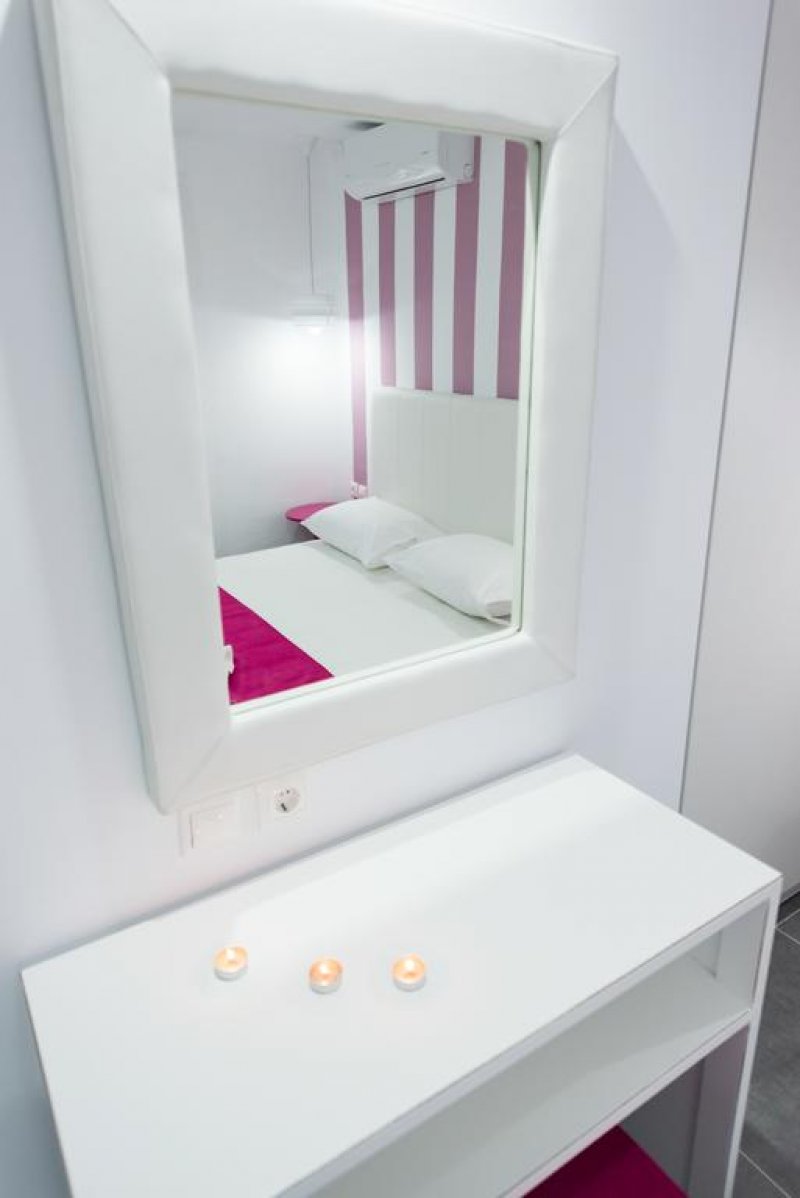 Lа Central Apartments - Снимка 11