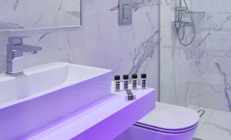 The Blue Ivy Hotel and Suites - Снимка 2