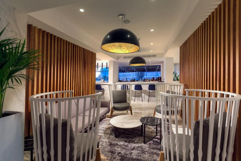 The Blue Ivy Hotel and Suites - Снимка 5