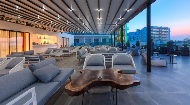 The Blue Ivy Hotel and Suites - Снимка 1