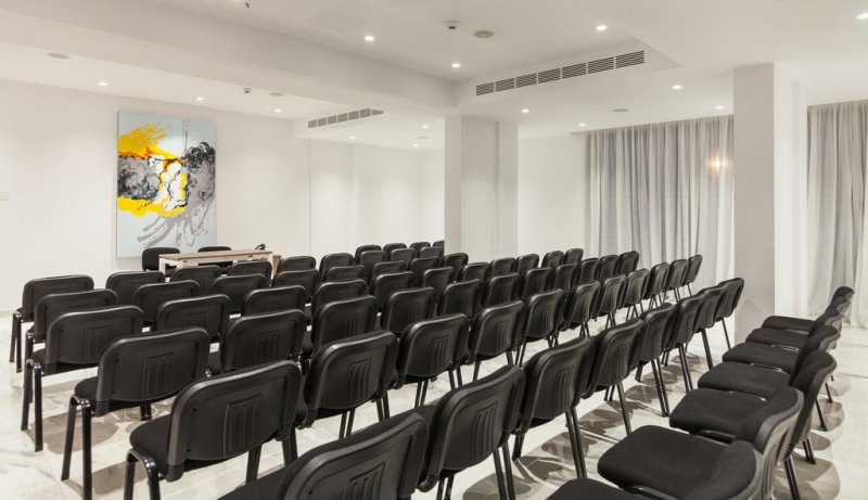 The Blue Ivy Hotel and Suites - Снимка 10