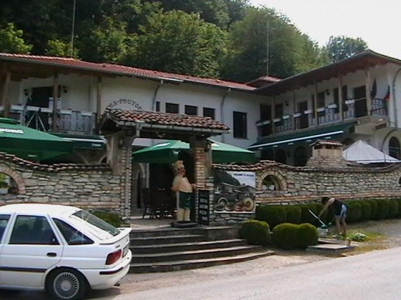 Къща за гости Бакхус - Снимка 3