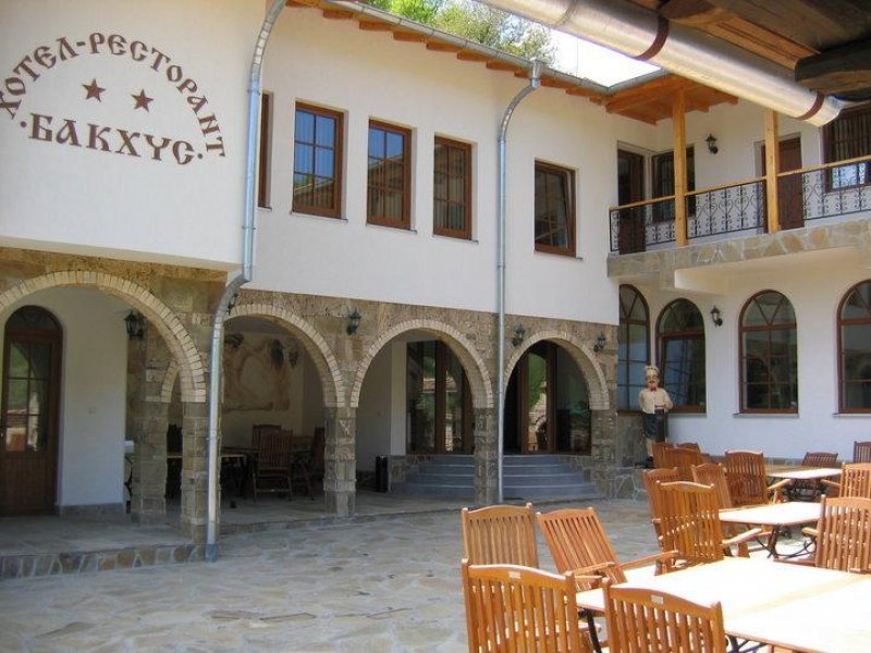 Къща за гости Бакхус - Снимка 0