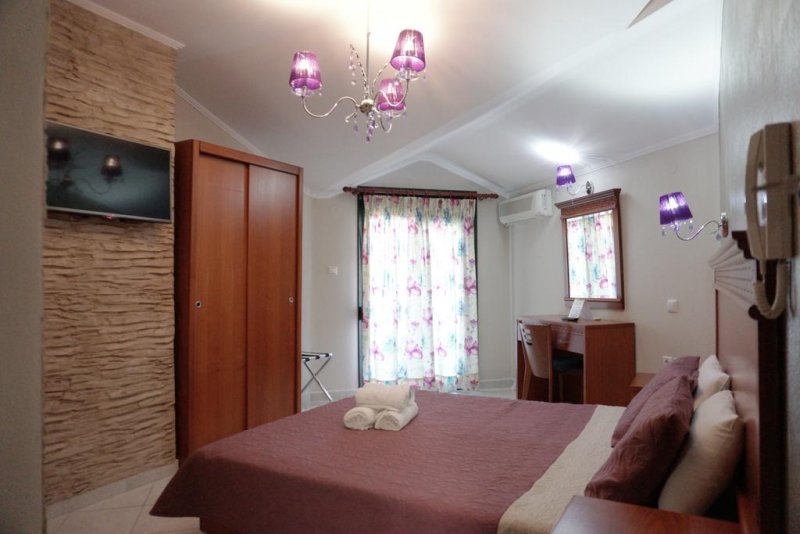 Villa Paradise Hotel - Снимка 5