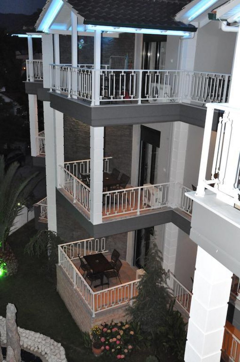 Villa Paradise Hotel - Снимка 10