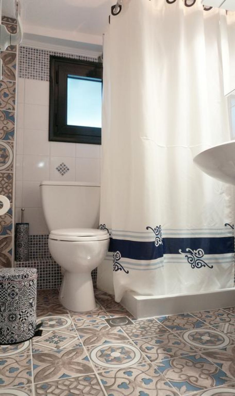 Villa Paradise Hotel - Снимка 1