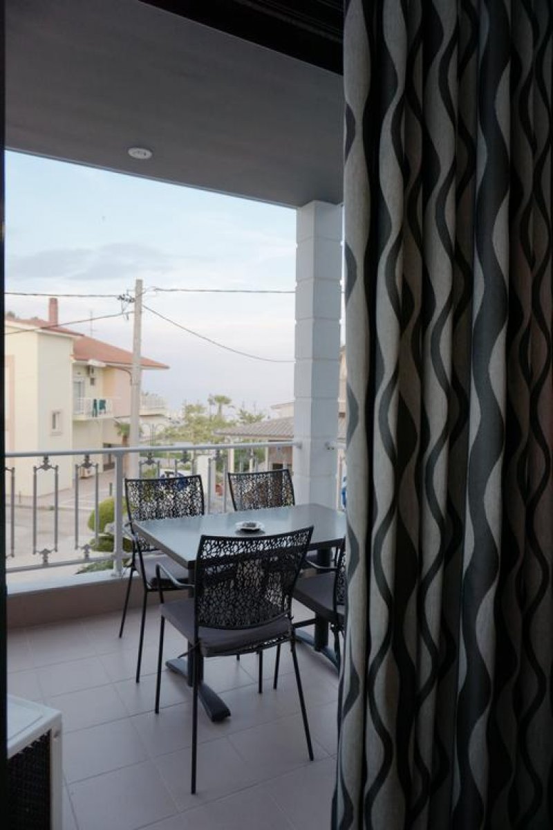 Villa Paradise Hotel - Снимка 2