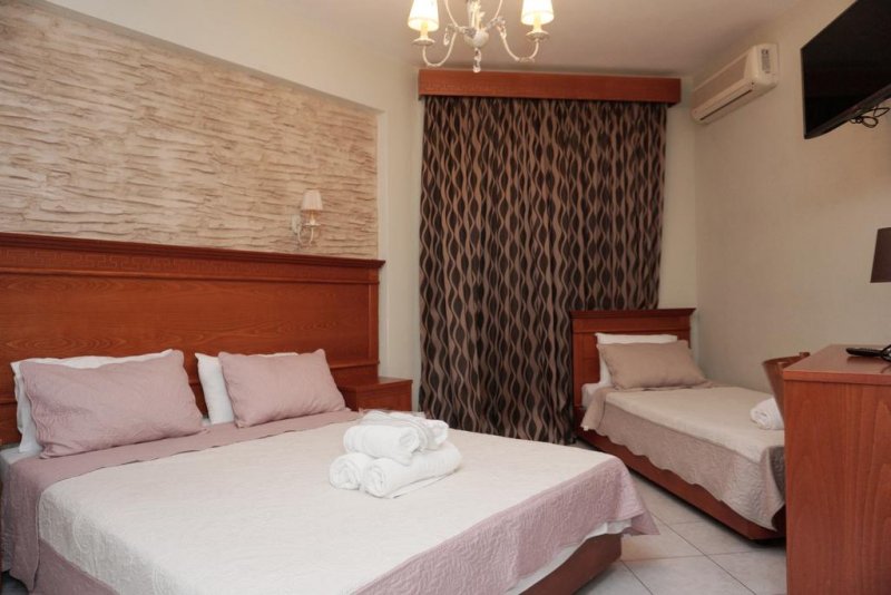 Villa Paradise Hotel - Снимка 7