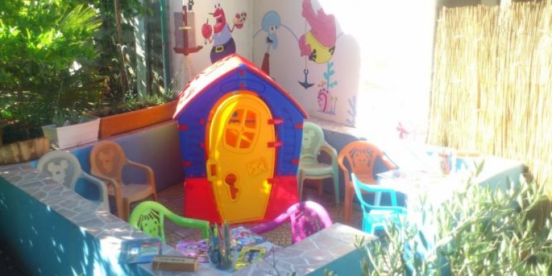 Къща за гости Синьо лято - Снимка 7