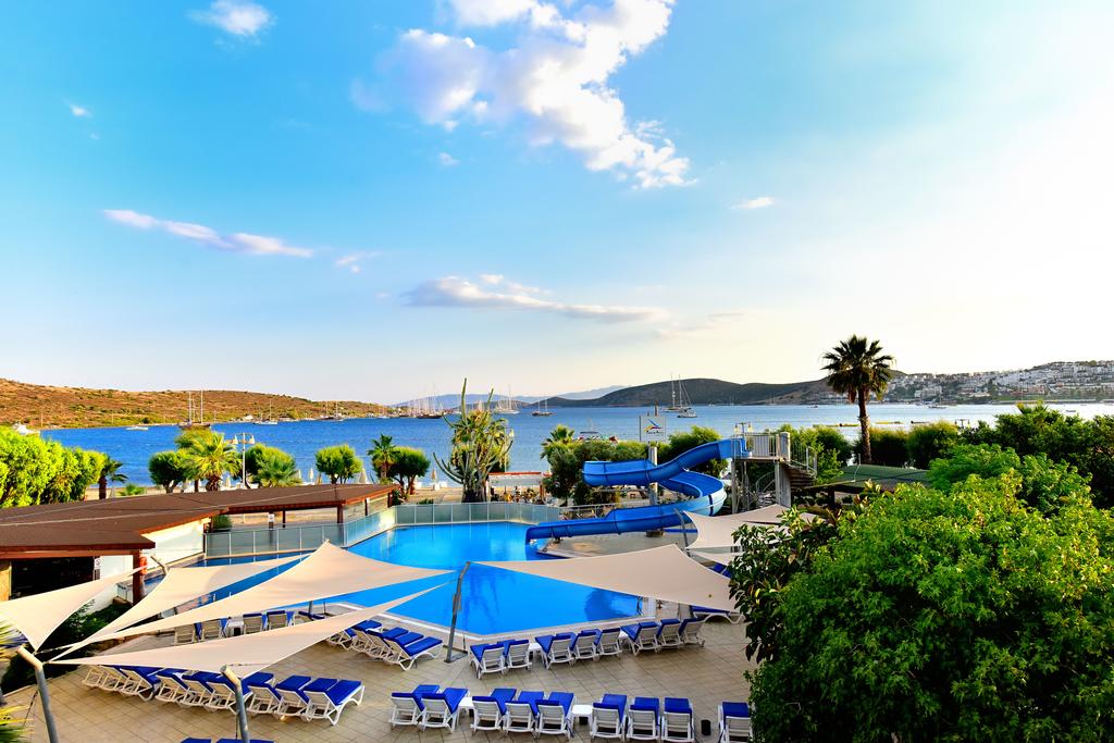 Ранни записвания за Великден или майски празници в Бодрум, Турция! 5 или 7 нощувки на човек на база Аll Inclusive +  собствен плаж и 2 басейна с водни пързалки от хотел Parkim Ayaz. Дете до 1 - Снимка 14