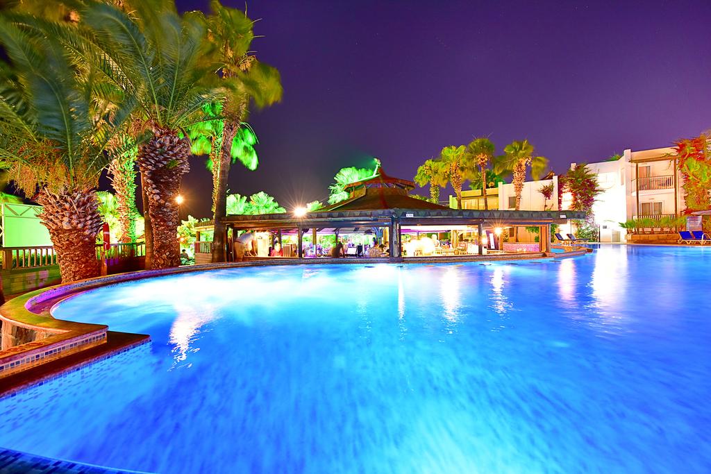 Ранни записвания за Великден или майски празници в Бодрум, Турция! 5 или 7 нощувки на човек на база Аll Inclusive +  собствен плаж и 2 басейна с водни пързалки от хотел Parkim Ayaz. Дете до 1 - Снимка 29