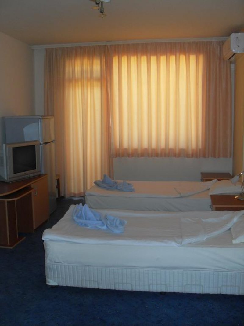 Семеен хотел Амигос - Снимка 2