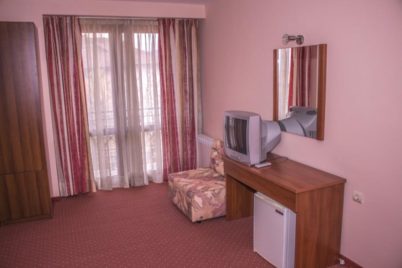 Семеен хотел ИВЕЛ - Снимка 2