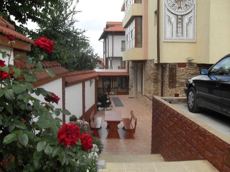 Семеен хотел ИВЕЛ - Снимка 2