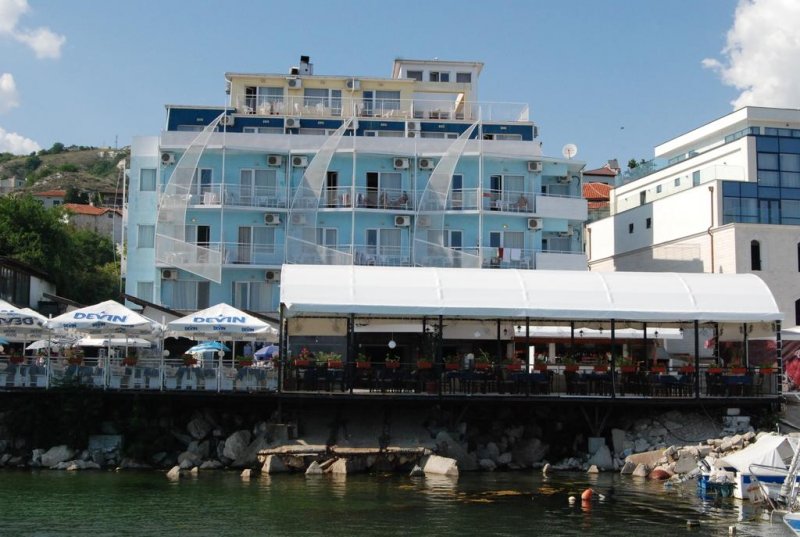 Хотел Лотос - Снимка 0