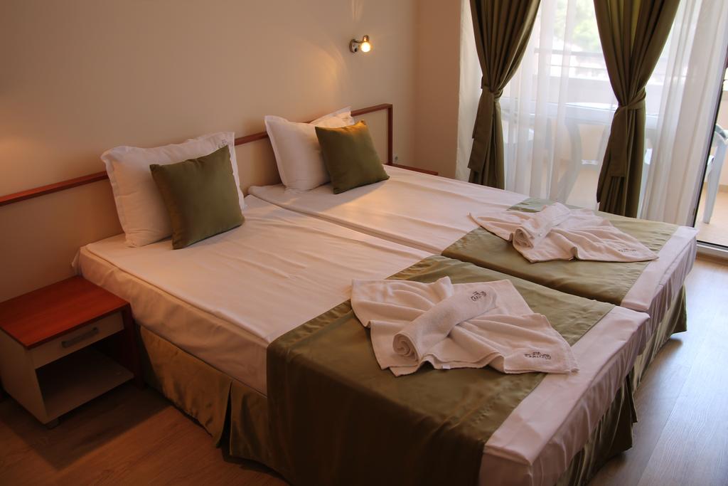 4 или 7 нощувки на човек със закуски + басейн в хотел Карлово, Слънчев бряг - Снимка 4