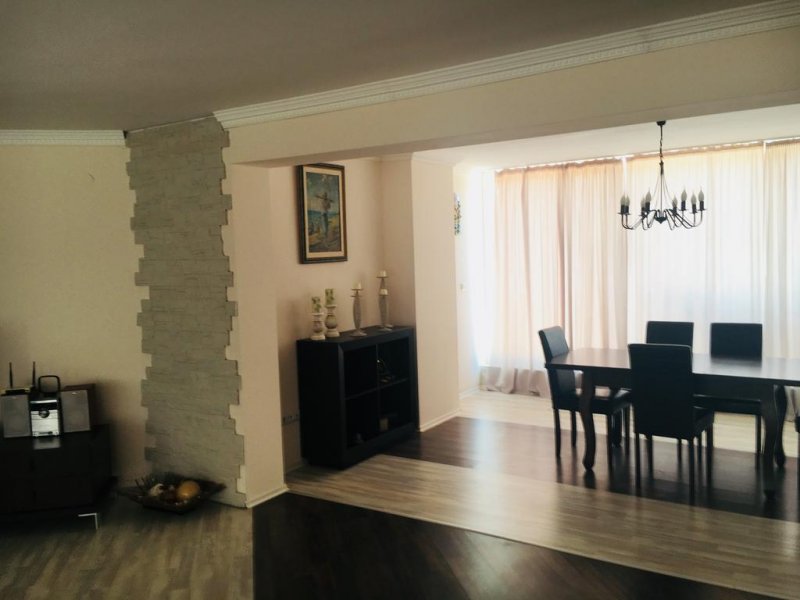 Апартхотел Роуз Гардън - Снимка 1