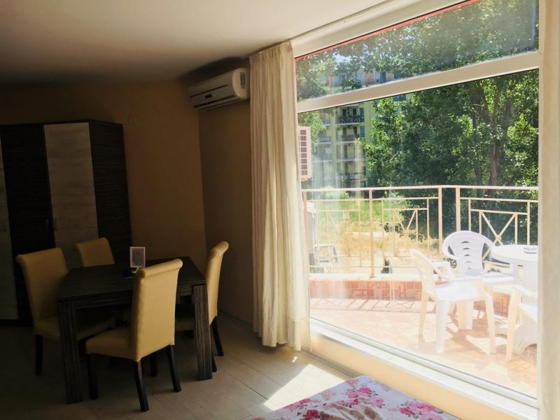 Апартхотел Роуз Гардън - Снимка 2