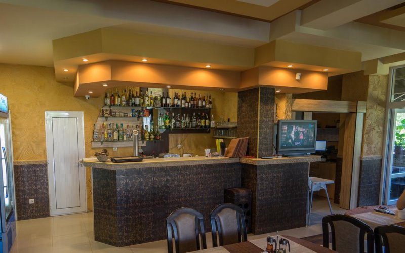 Хотел Луксор - Снимка 2