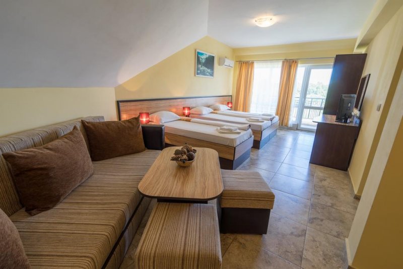 Хотел Луксор - Снимка 1