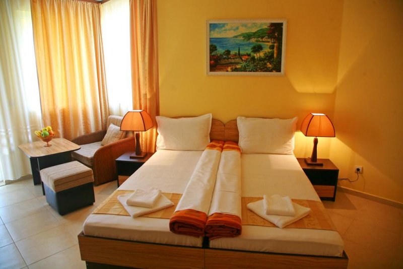 Хотел Луксор - Снимка 11