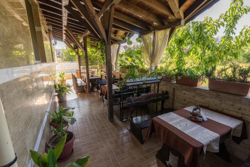 Хотел Луксор - Снимка 2