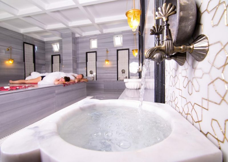 Port River Hotel & Spa - Снимка 4