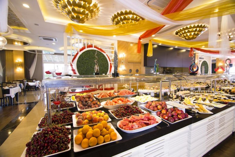 Port River Hotel & Spa - Снимка 1