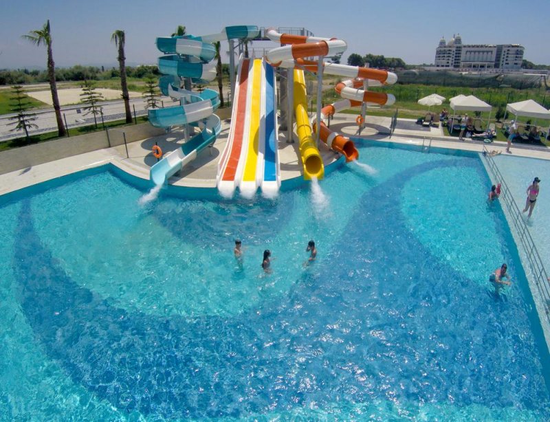 Port River Hotel & Spa - Снимка 1