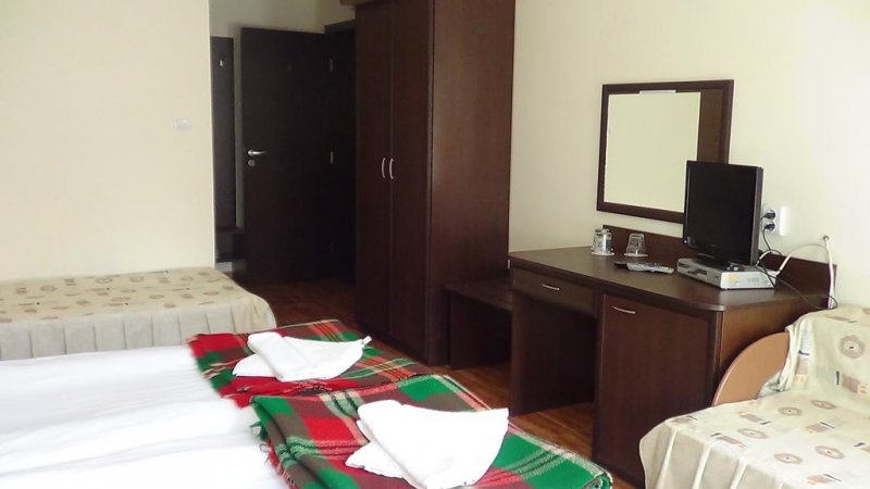 Семеен хотел Медвен - 1 - Снимка 10