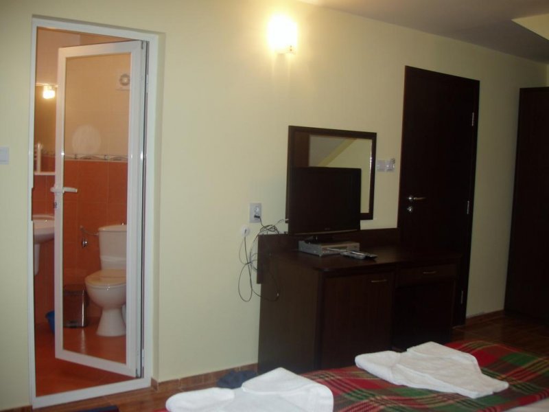 Семеен хотел Медвен - 1 - Снимка 2