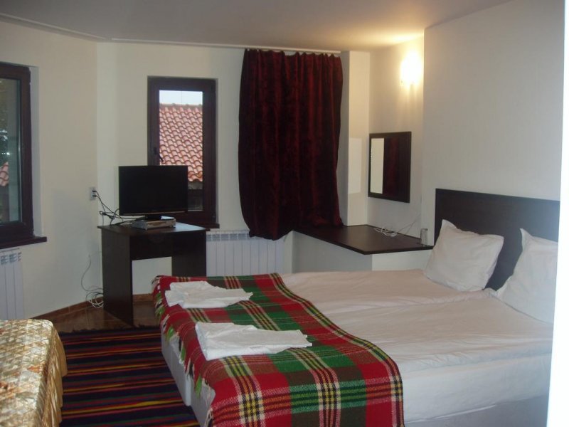 Семеен хотел Медвен - 1 - Снимка 9