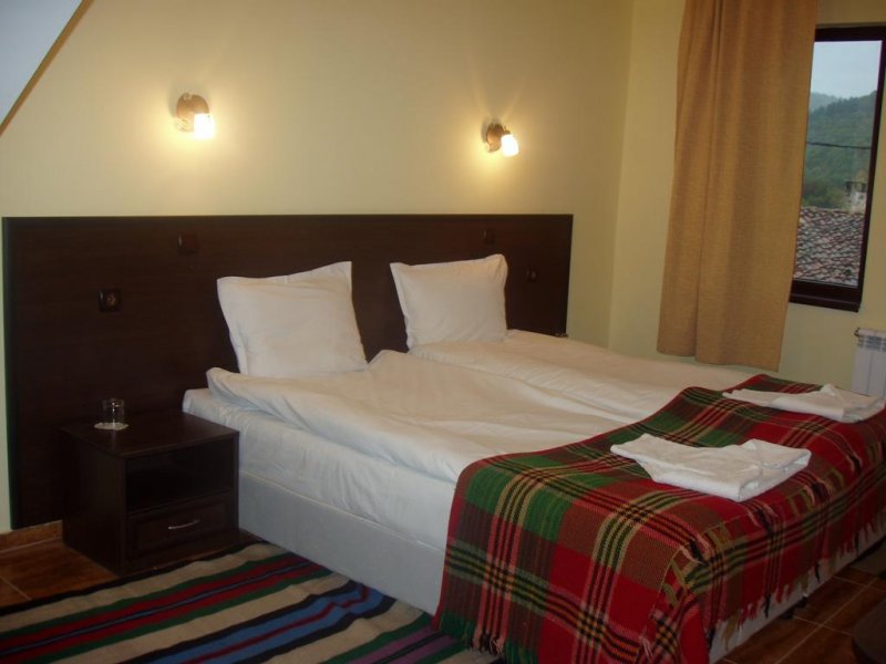 Семеен хотел Медвен - 1 - Снимка 8