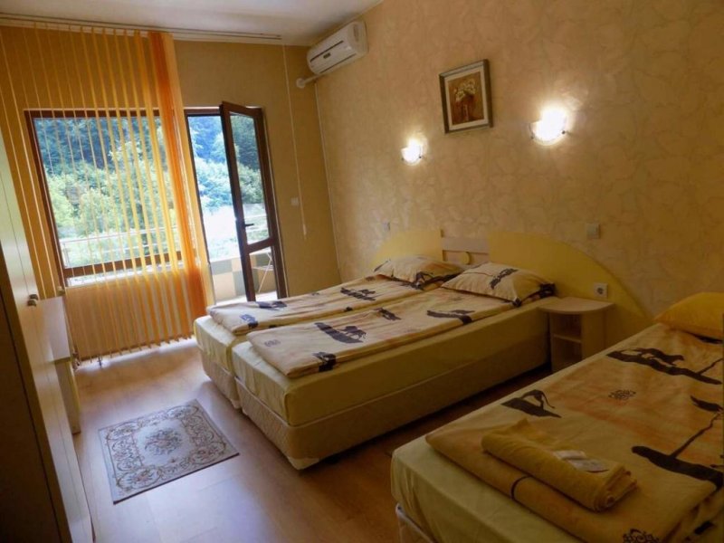 Семеен хотел Еница - Снимка 1